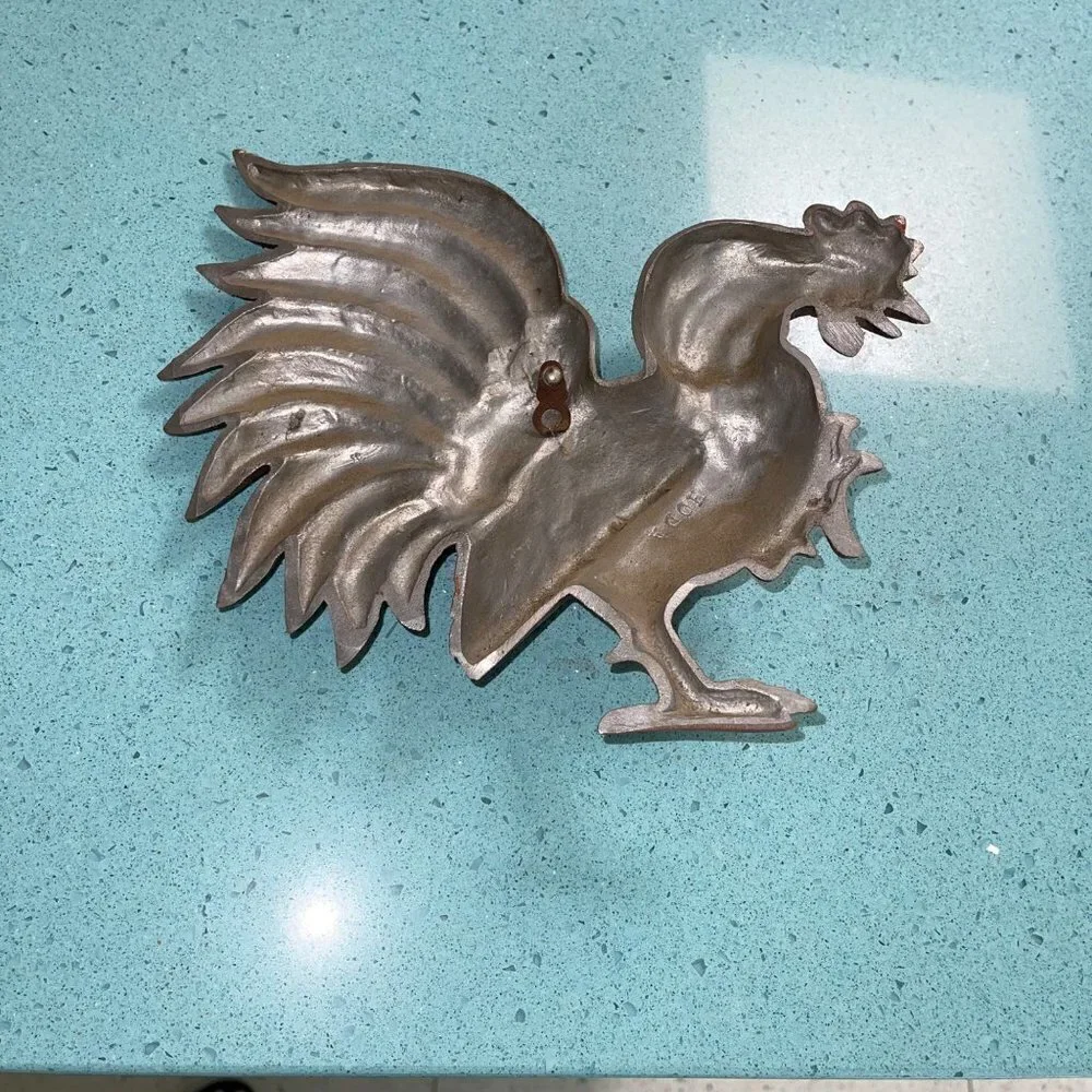 Hoda vintage metal